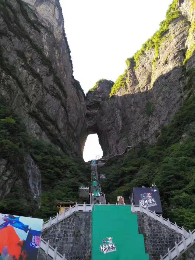 开云体育app下载-【手记】低空飞行，雪上跑酷，跌倒才是宿命...